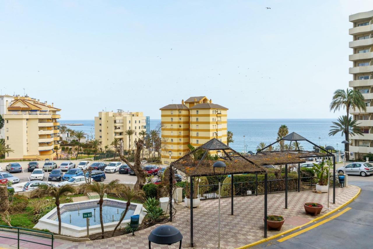 Seaview Beachfront Studio With Aqua Park & Balcony Benalmádena Eksteriør billede