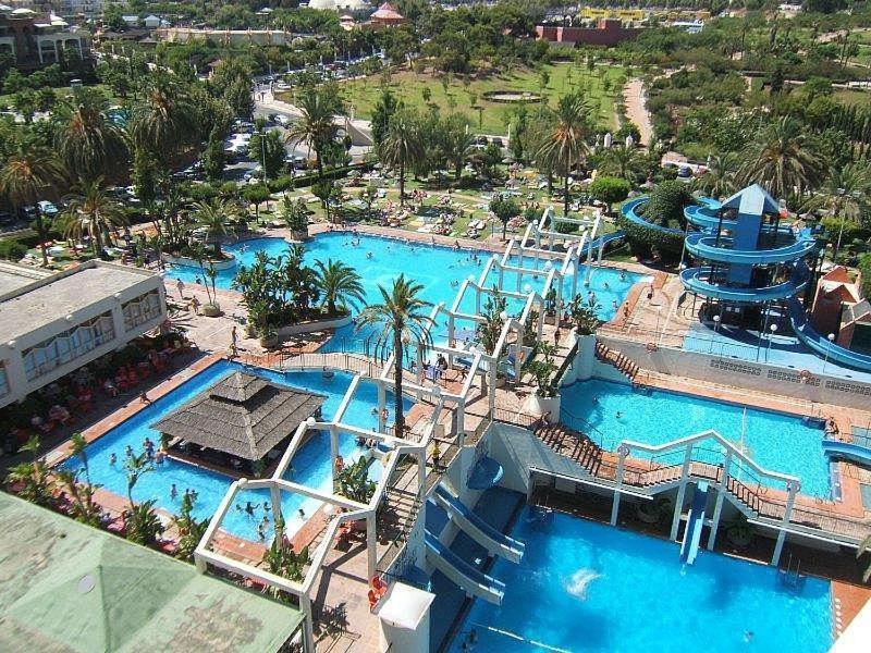 Seaview Beachfront Studio With Aqua Park & Balcony Benalmádena Eksteriør billede